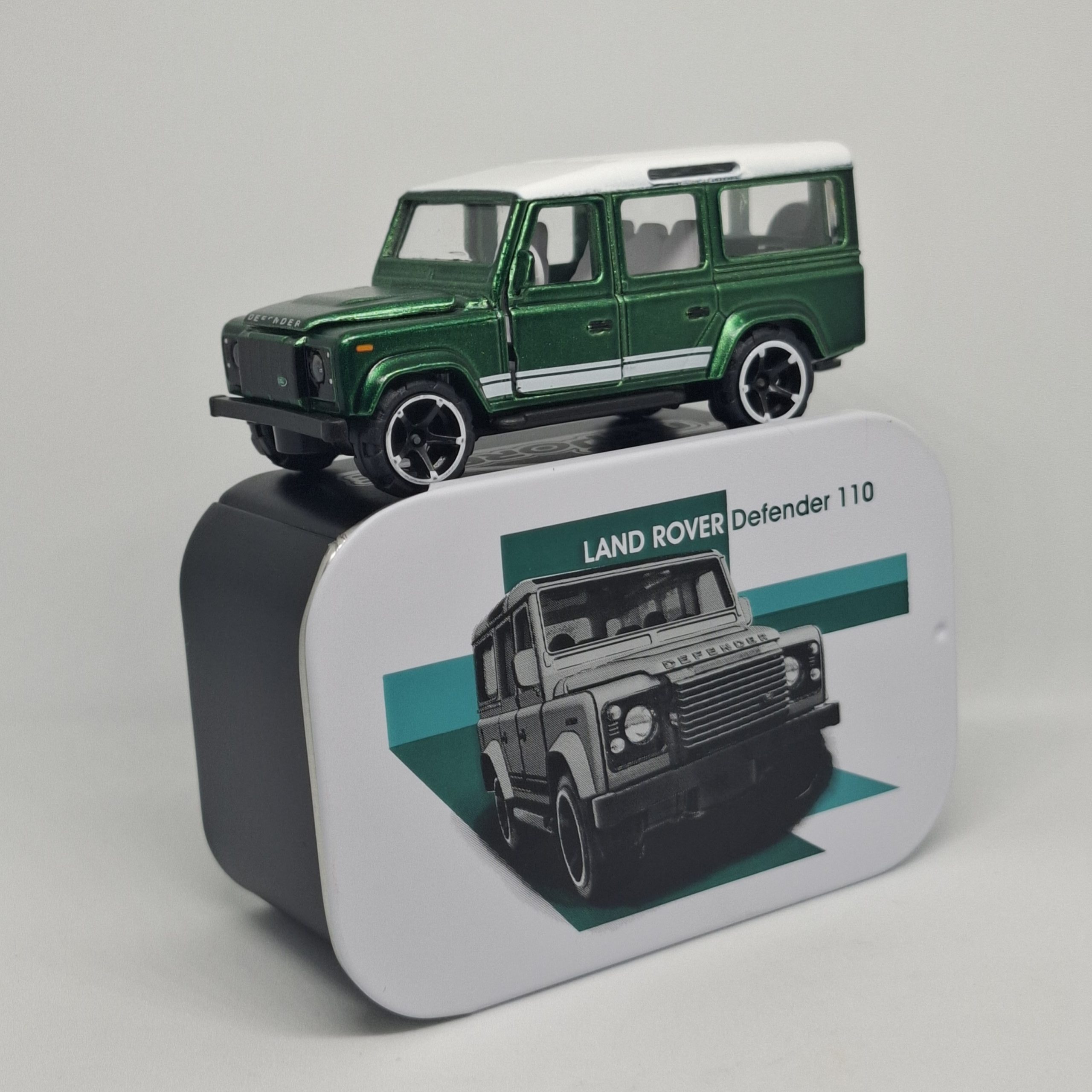 Land Rover Defender 110